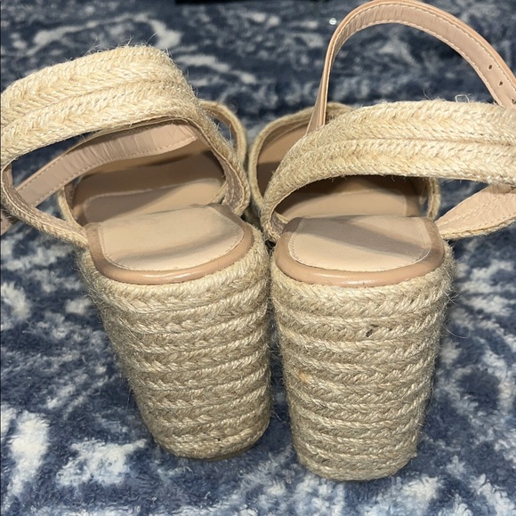 Elegant Beige Wedge Sandals - Picture 3 of 4
